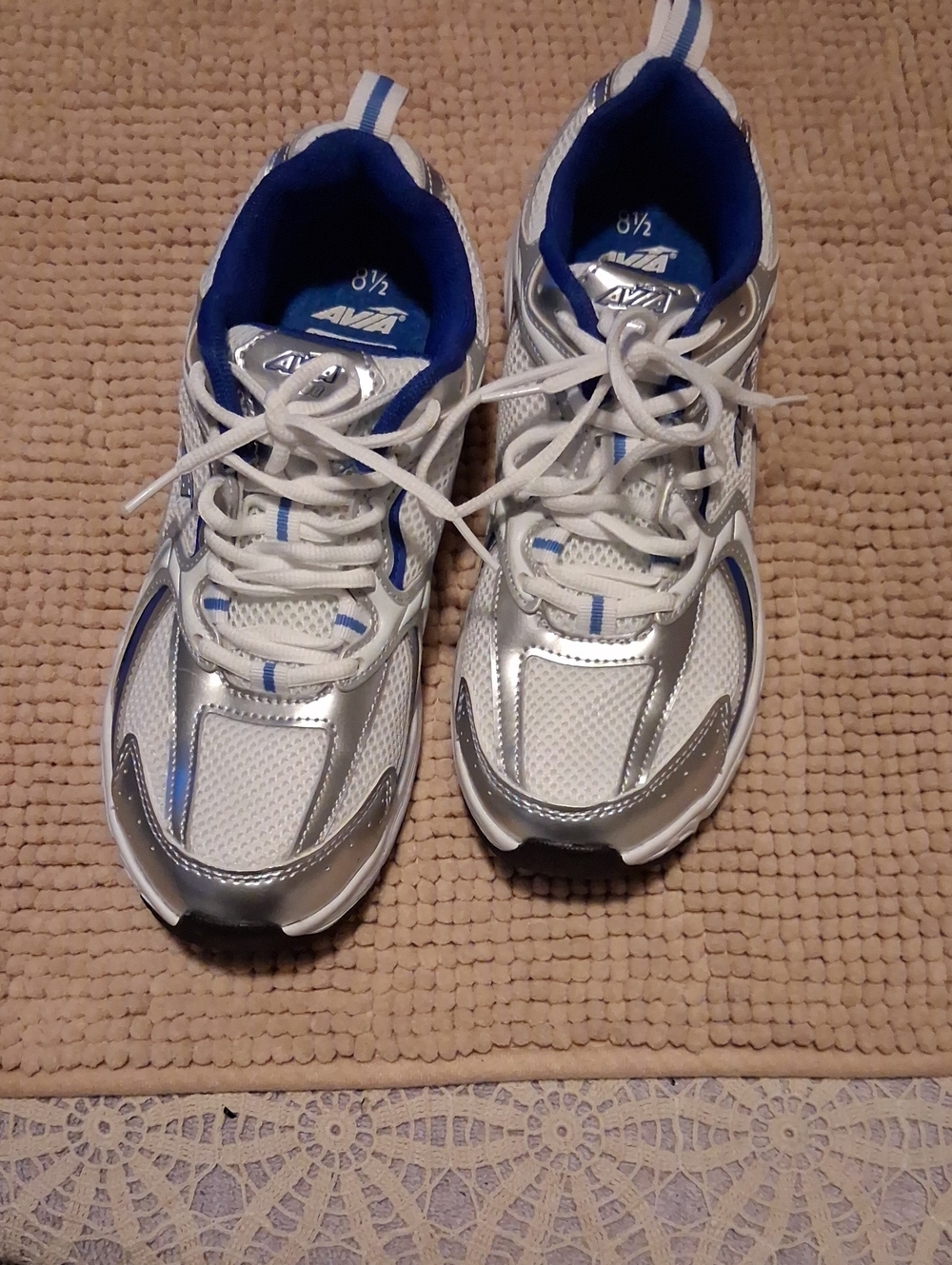 Avia White Silver Sneakers with Blue Lining